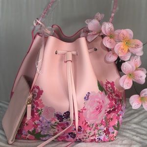 Estée Lauder Wild Blossom Limited Edition Bag